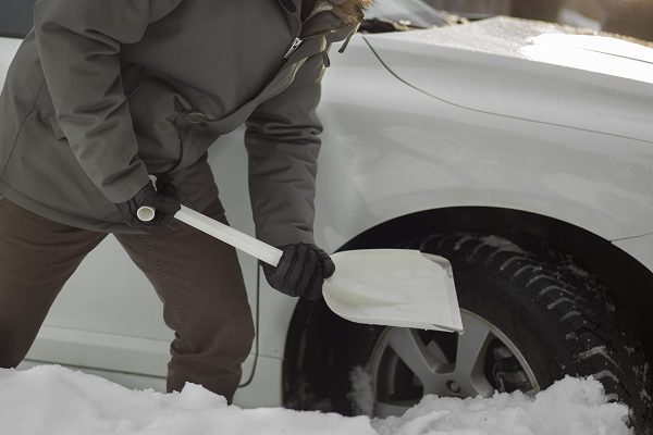 SnowXpert Pala de nieve para el coche, Longitud: 63 cm, Material sintético reforzado con fibra de vidrio con bordes de aluminio, Blanco, 1019347 - Imagen 4